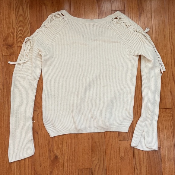 A sweater from Garage in a XS - Picture 5 of 5